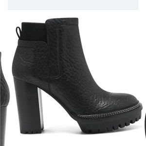 8.5 Vince Camuto bootie